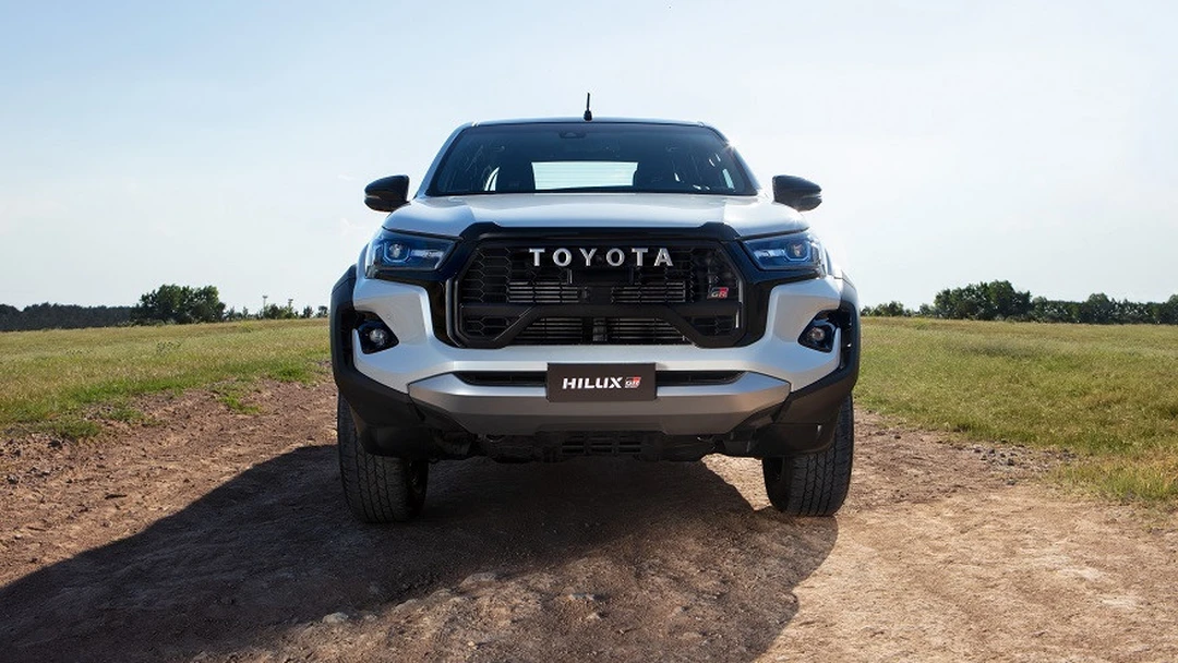HILUX DOBLE CABINA 4X4 DIESEL 2.4 AT Automotores Toyota Colombia