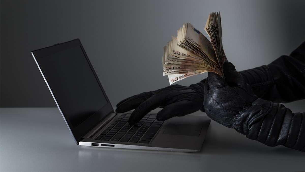 Un broker es acusado de fraude por 300 millones de dólares