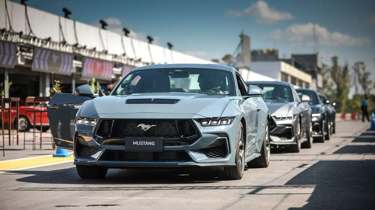 Ford Mustang se agotó en la preventa y ya toman pedidos para 2025