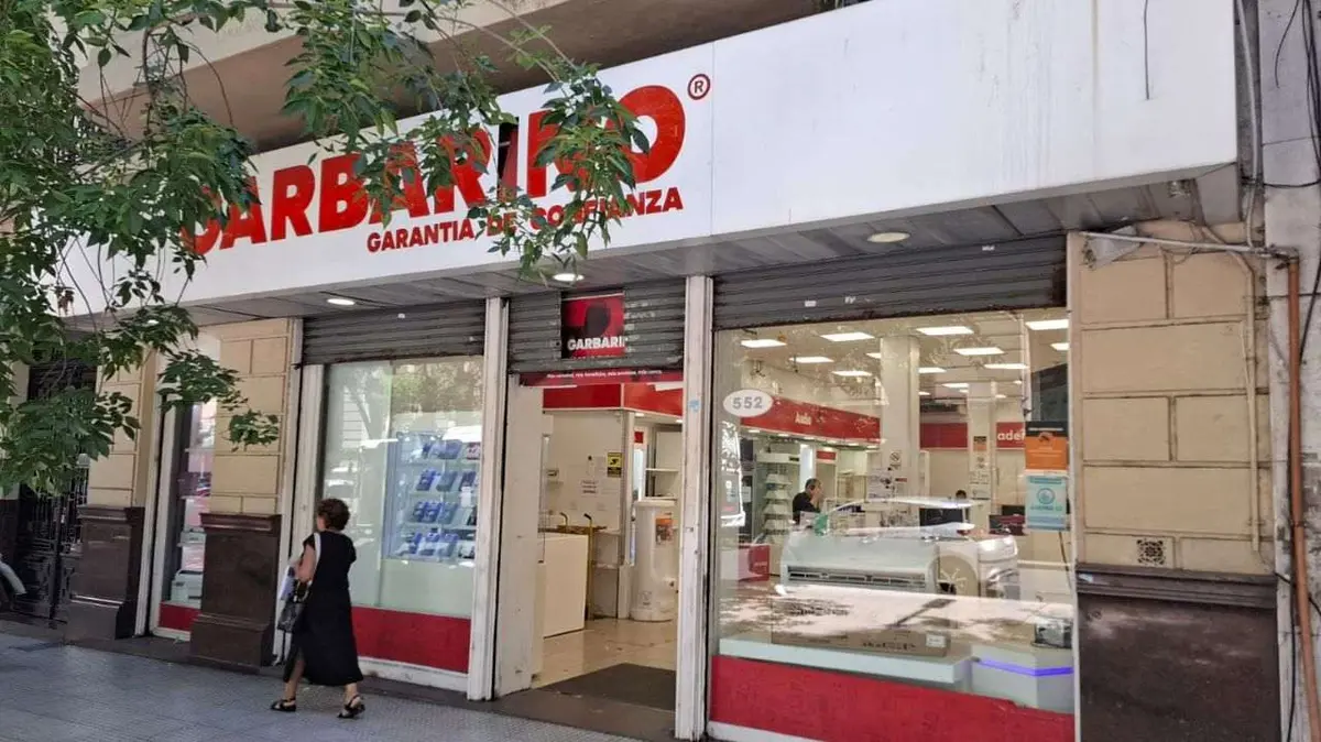 Garbarino cerca de la quiebra: liquida stock de electrodomésticos
