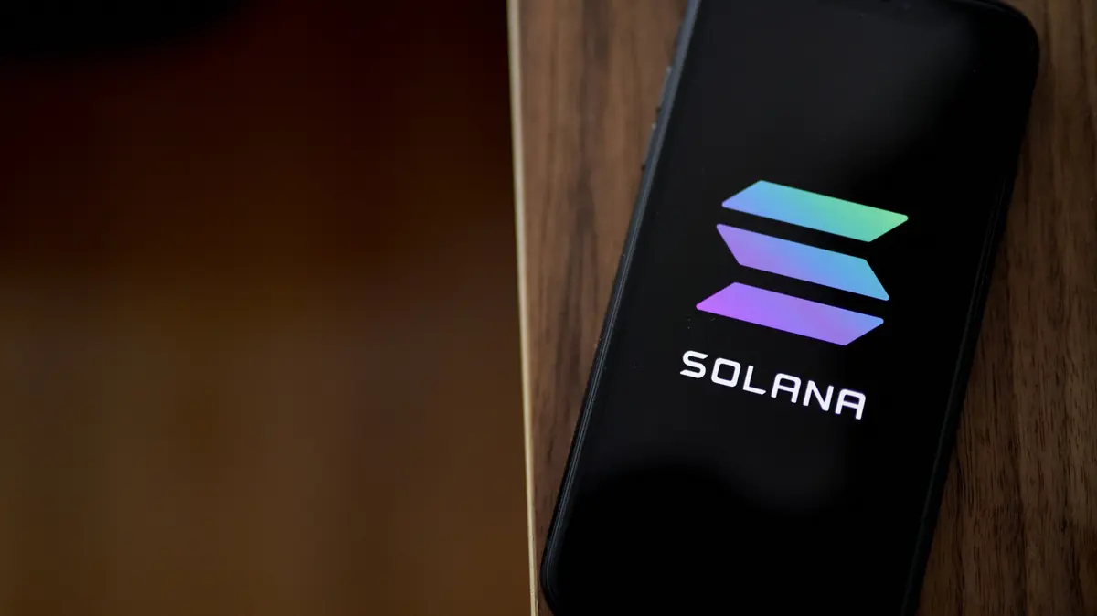 Solana lanza su segundo celular inteligente en 2025: así será Seeker