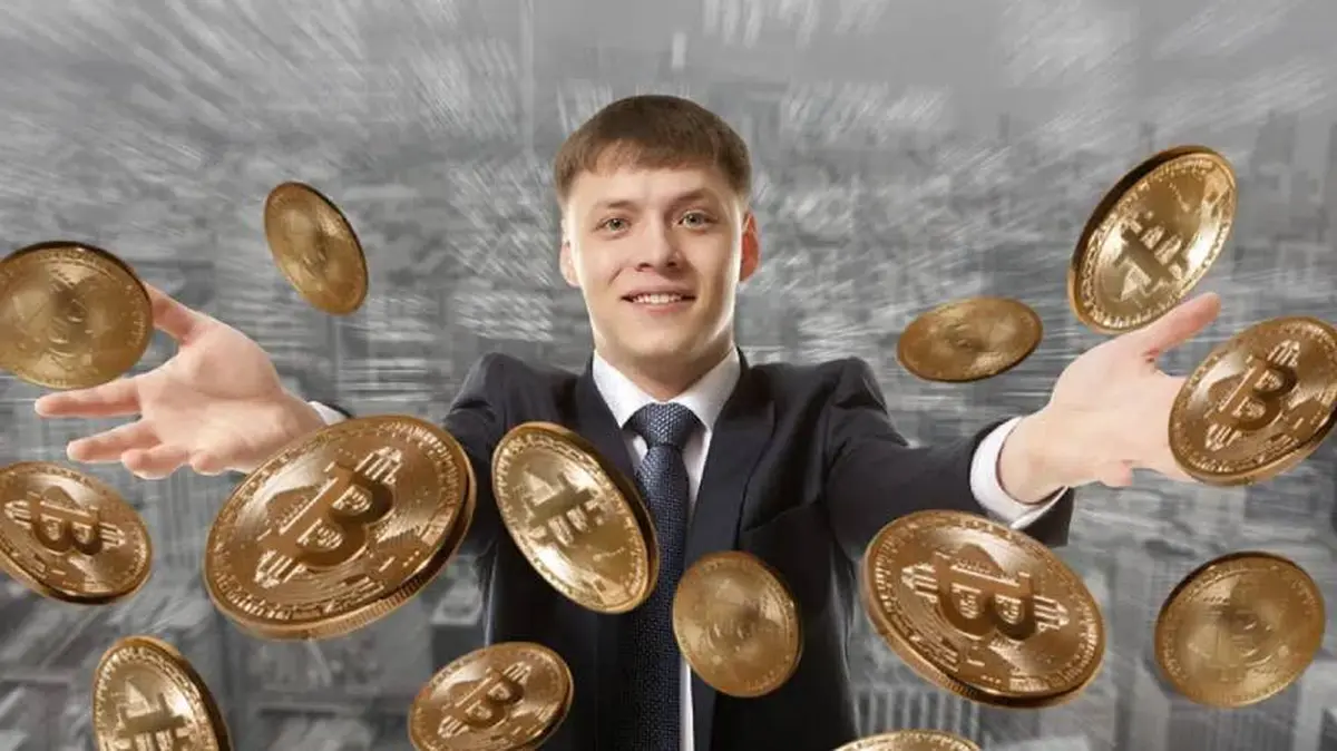 Este youtuber recibe cifra millonaria en bitcoin, no sabe por qué