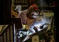 La industria y la construcción se desplomaron hasta 5% en julio