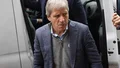 Bancos presionan a Caputo, que elige entre tasas o plazo de deuda