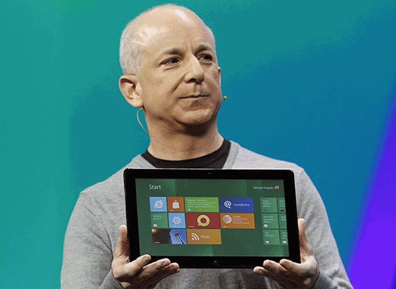 Dura baja para Microsoft: se retira el "cerebro" del Windows 8