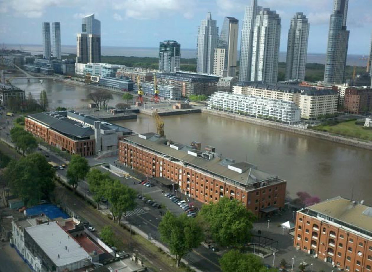 Los restaurantes de Puerto Madero se quedan sin estacionamientos