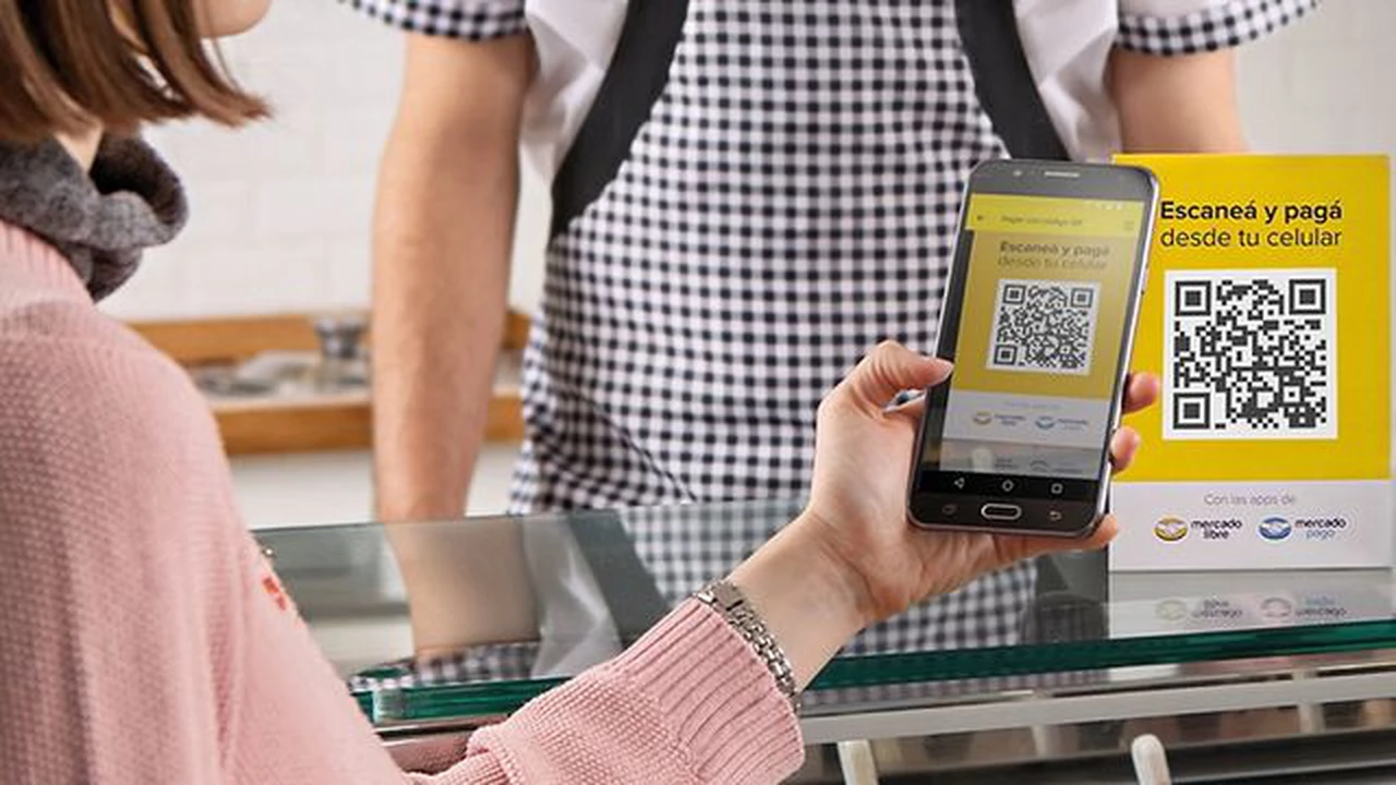 Código QR: las nuevas medidas del BCRA que permitirán pagar con cualquier billetera digital interoperable