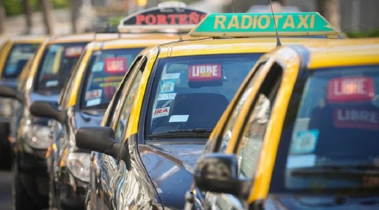 Taxistas se suman al paro del 24 de enero y afirman que es el "primer round" entre el Gobierno y la CGT