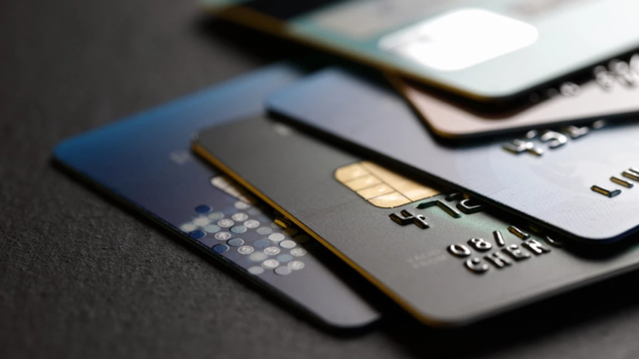 Estafa con tarjetas de crédito: desbaratan peligrosa banda que extorsionaba a sus víctimas