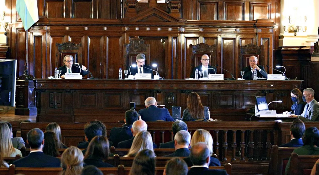 La Corte Suprema rechazó un pedido de per saltum contra el DNU de Milei