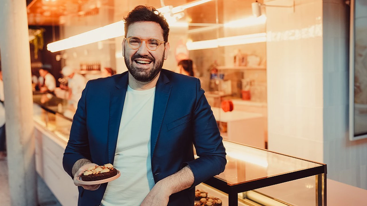 Sándwich gourmet y limonada de rosas: ¿cuánto cuesta merendar en la pastelería de Betular?