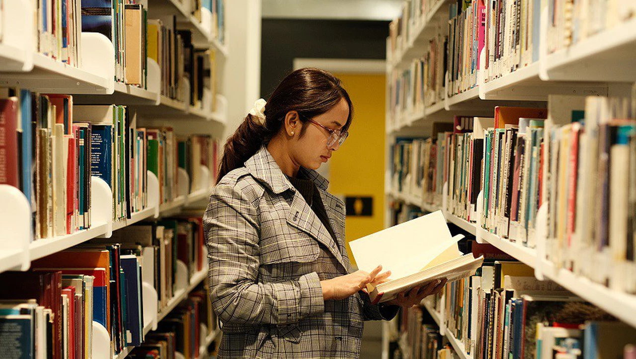 Ofrecen becas de posgrado y maestría para argentinos en uno de los países con mejor calidad de vida