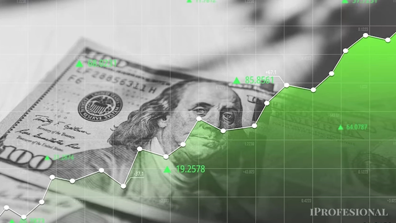 El dólar blue y el CCL cerraron en $1.300, con una brecha cambiaria que supera el 40%