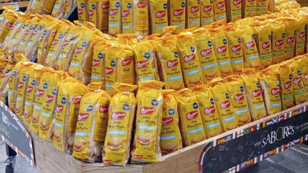 Argentina ya importa pan lactal de Brasil y se vende más barato que los nacionales