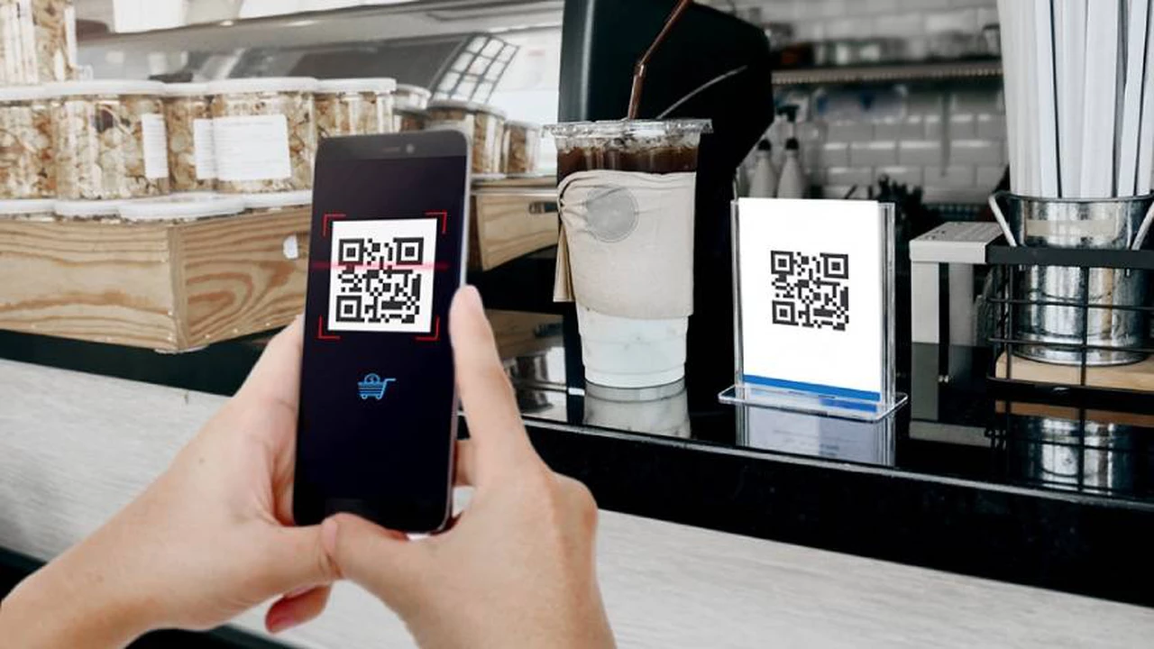 El BCRA dispuso nuevas medidas para pagar con código QR: cómo impactará a Mercado Pago y a los bancos