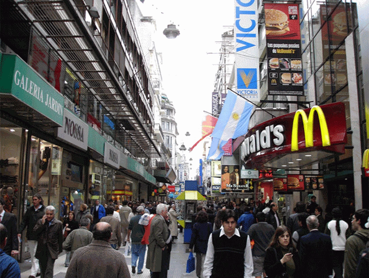 Por el menor consumo, ya hay 2 locales comerciales vací­os por cuadra en la Ciudad de Buenos Aires