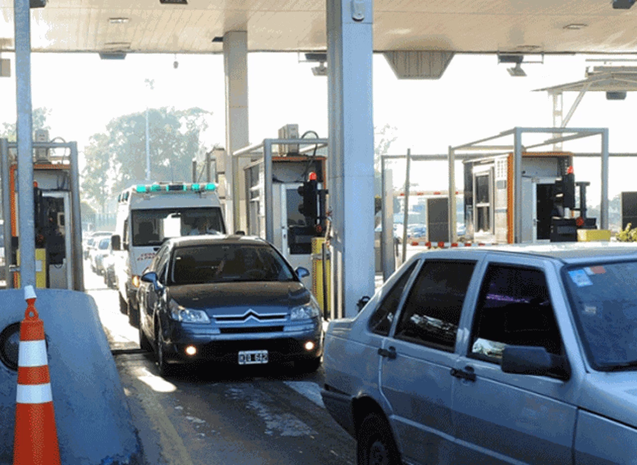 Impacto en el bolsillo: operador de autopistas pide aumentar las tarifas de los peajes
