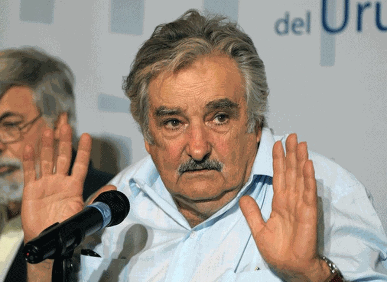 Mujica quiso aclarar sus dichos sobre Cristina, pero un nuevo video lo compromete