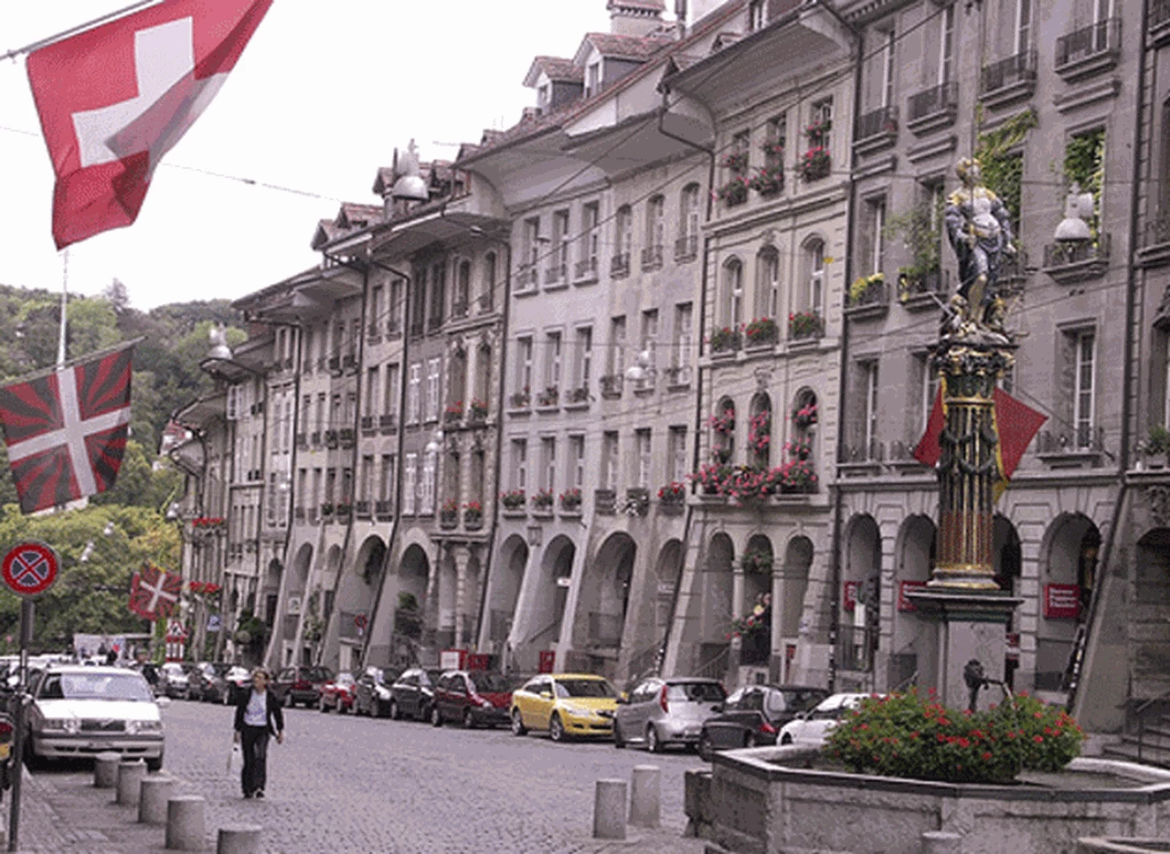 Suiza dice adiós a casi 80 años de secreto bancario