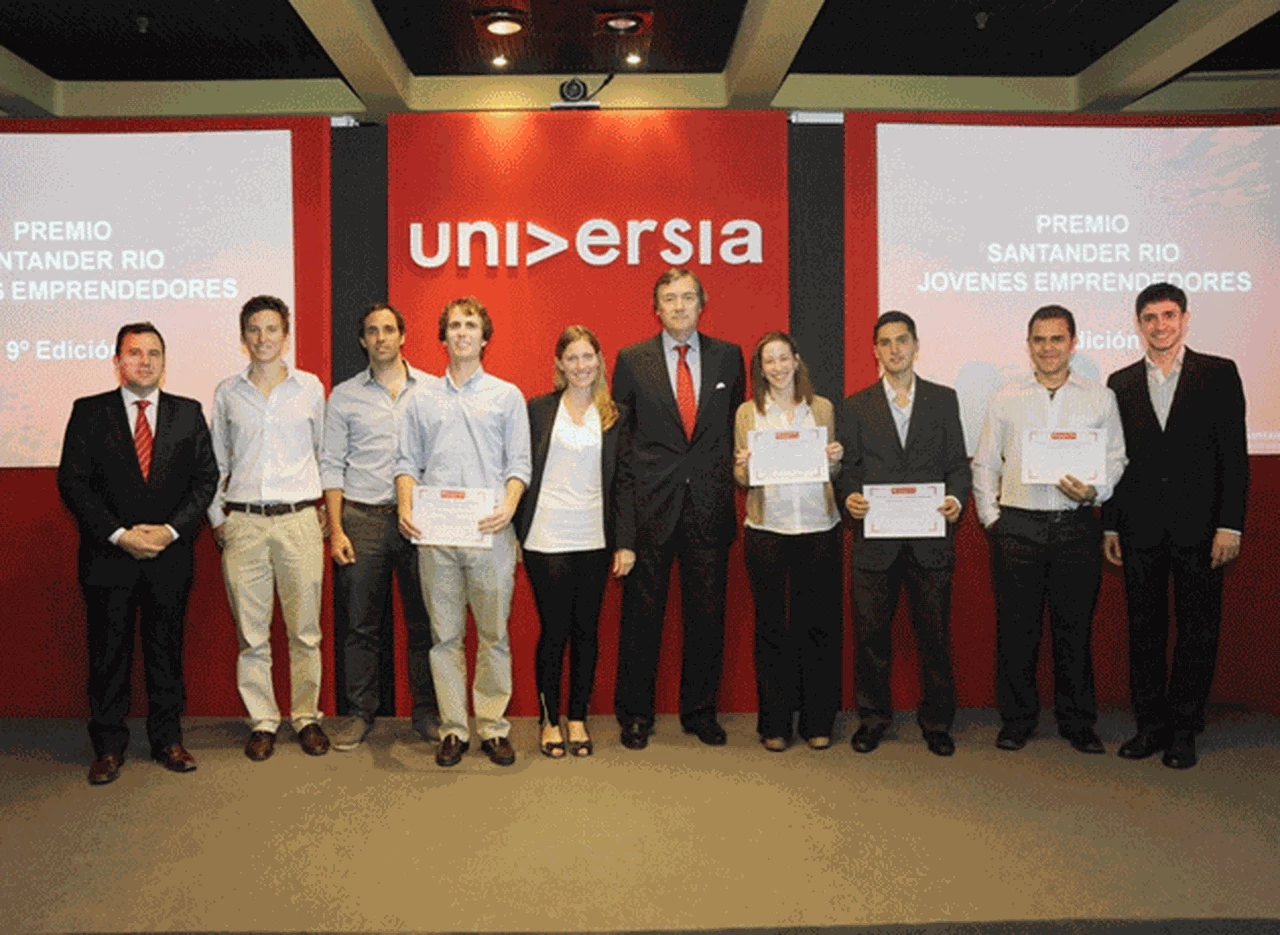 Creadores de impresoras 3D reciben el Premio Jóvenes Emprendedores del Santander