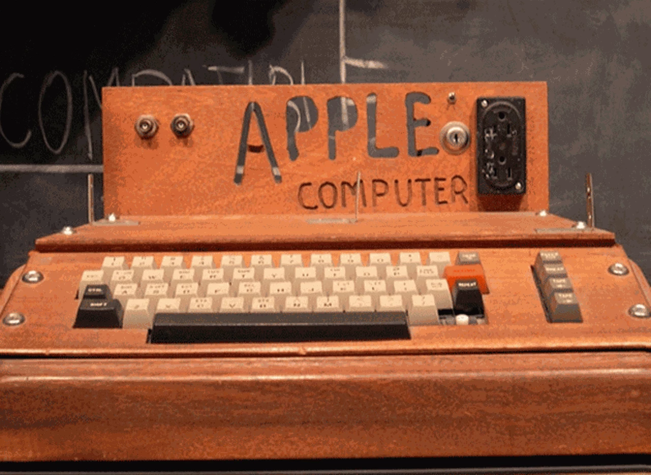 Rematan por u$s905.000 una de las primeras PC de Apple que aún funciona
