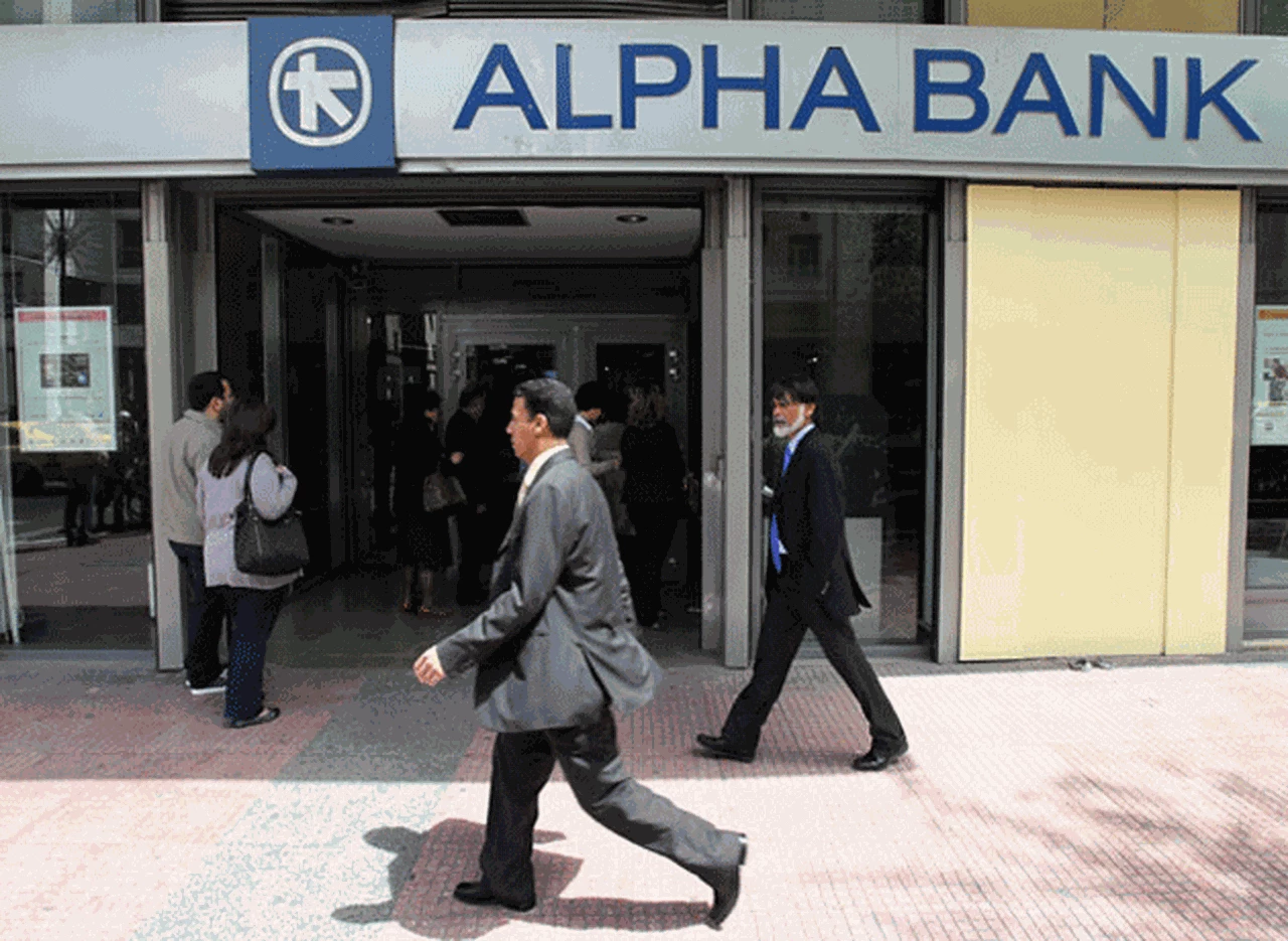 En medio de la crisis, los bancos ya griegos perdieron el 8% de sus depósitos