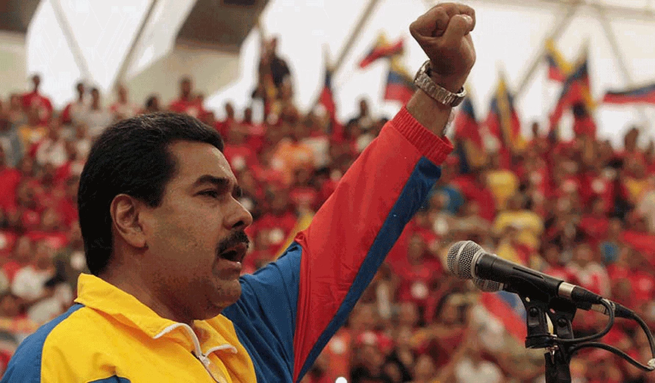 Maduro ordenó a los chavistas "salir a las calles" con los militares para frenar la violencia