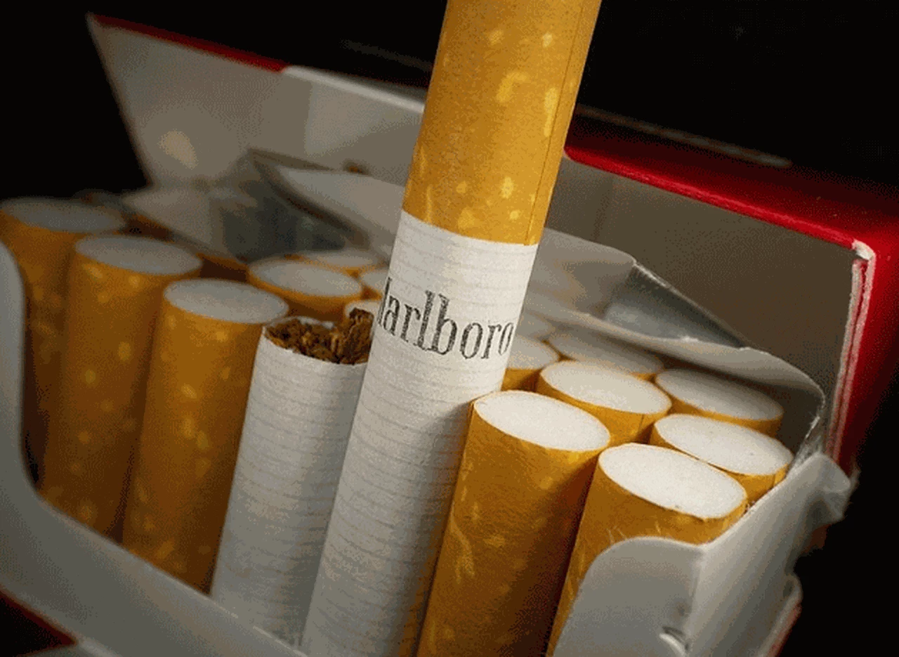 Oficial: suben impuestos internos a cigarrillos y serán 40% más caros
