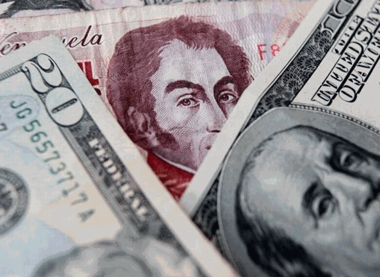 Venezuela: el billete de mayor denominación ya vale solo un dólar