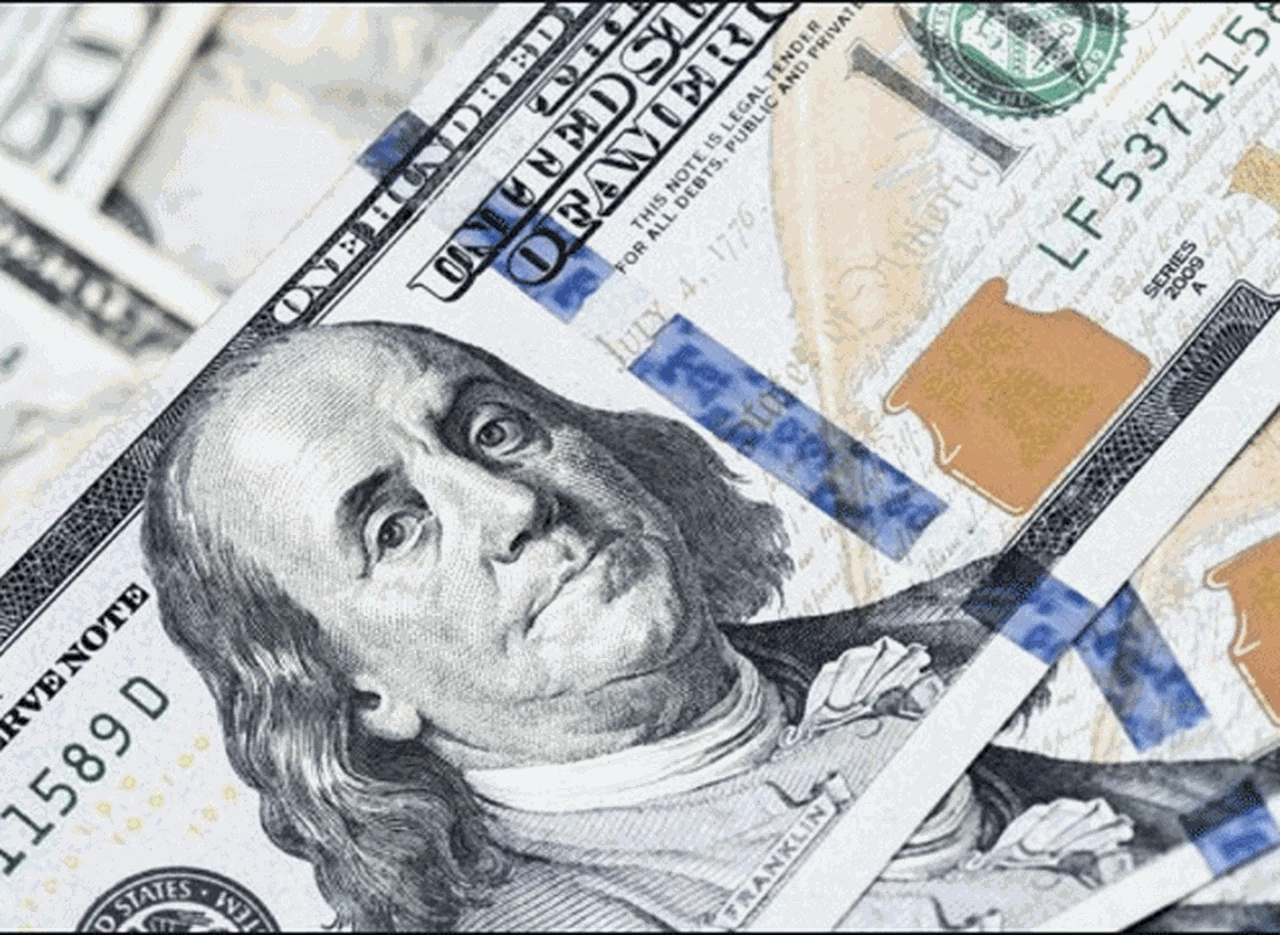 Leve suba: el dólar avanzó hasta los $28,04 en una jornada equilibrada