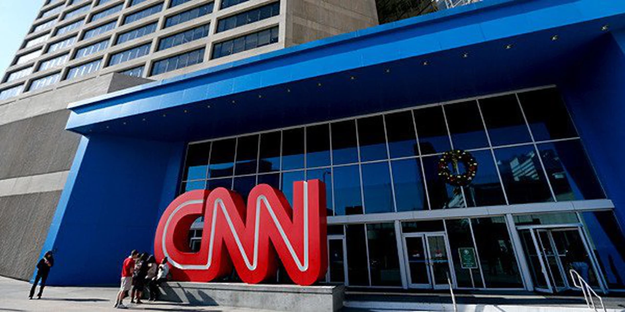 Condenan a la CNN a readmitir a 100 despedidos e indemnizar a otros 200