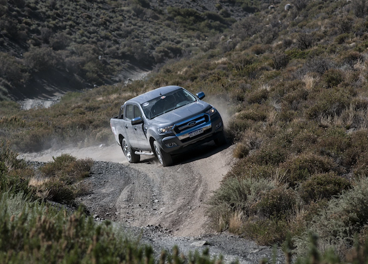 Ford Ranger Experience II: De la arena al off road más extremo, entre caminos de piedras y precipicios