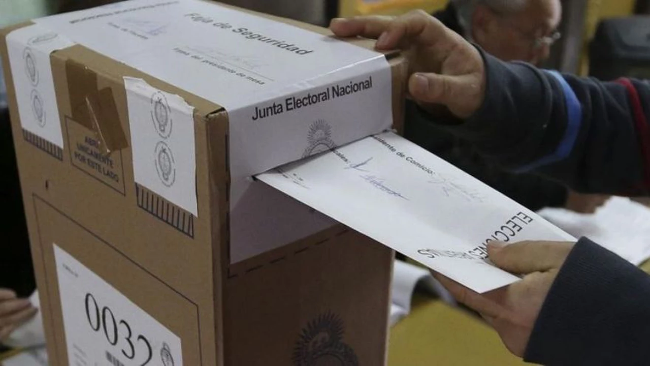 Expertos impulsan la boleta única de papel: cuáles serían las ventajas a la hora de votar