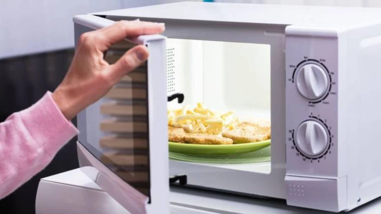 ¿Usás el microondas?: mitos y verdades sobre el uso de electrodoméstico que no falta en ninguna cocina