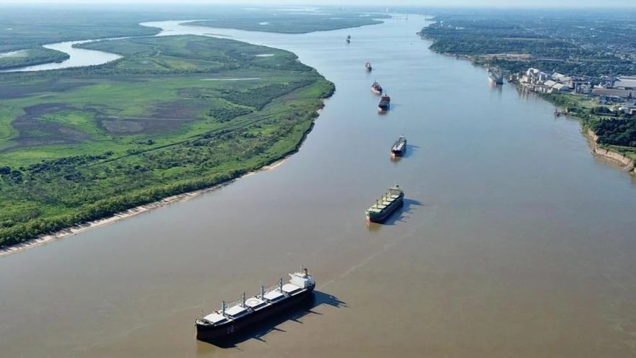 El plan económico de Javier Milei está en riesgo por la falta de mantenimiento de la Hidrovía Paraná-Paraguay