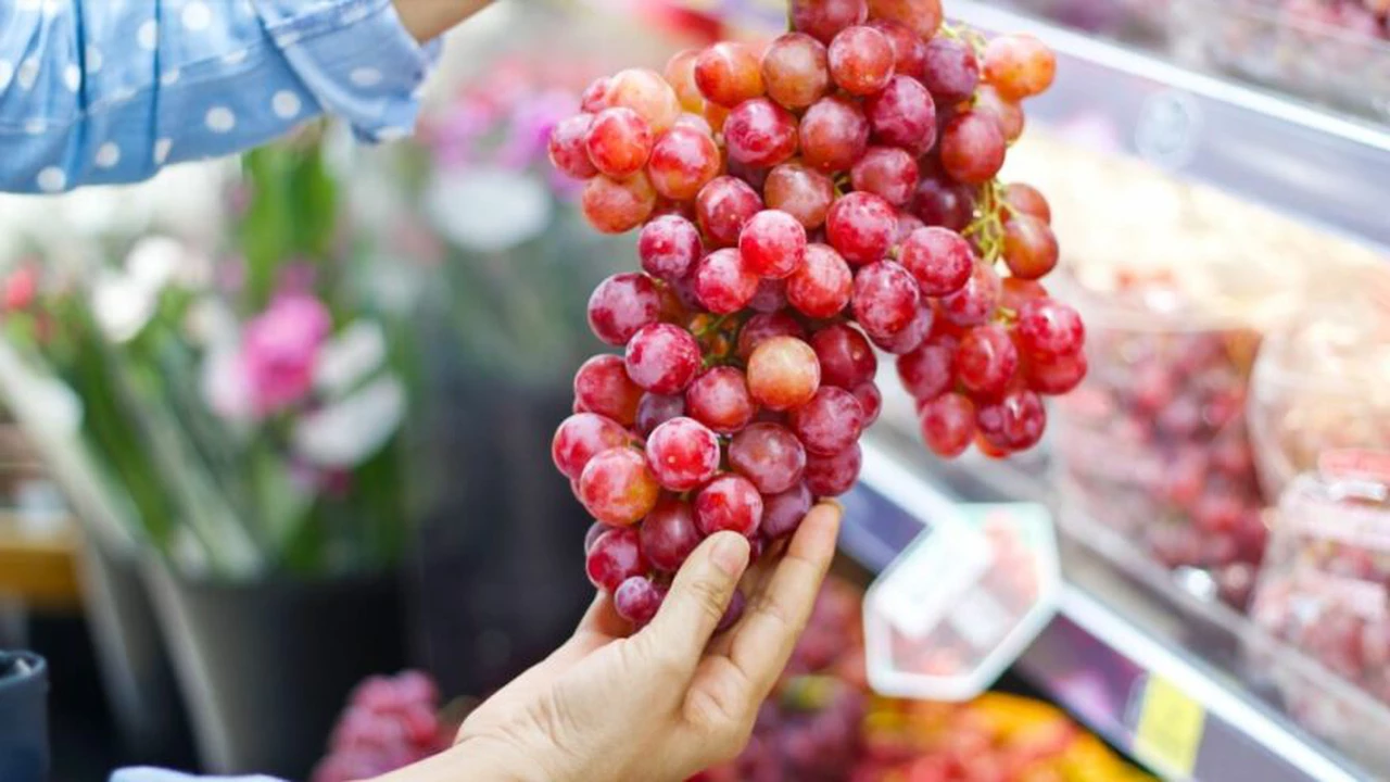 Ahora, las uvas que comprás seguro vienen de Perú: ¿por qué Argentina tiene que importarlas?