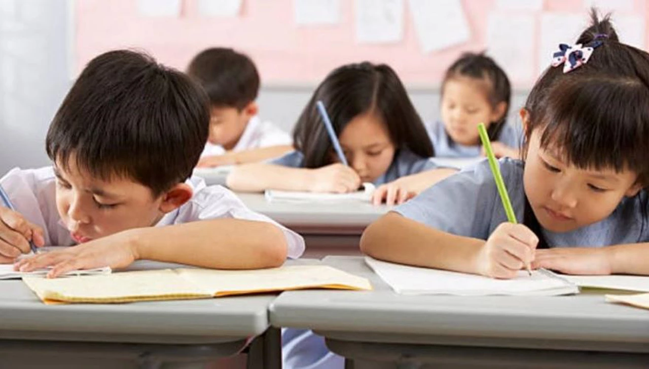 China distribuye en los colegios bolígrafos inteligentes para espiar a los alumnos