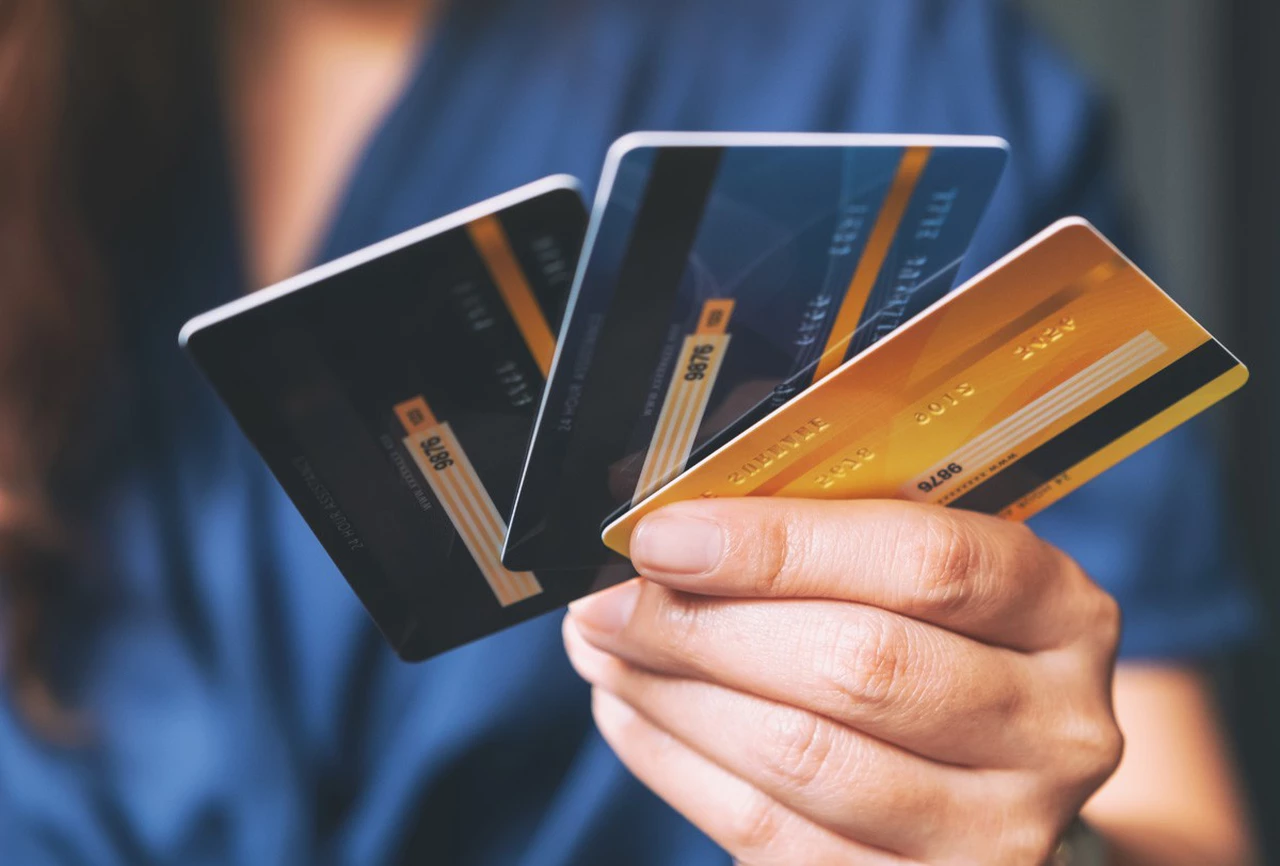 Los bancos aumentarán los intereses por no pagar el resumen de la tarjeta de crédito