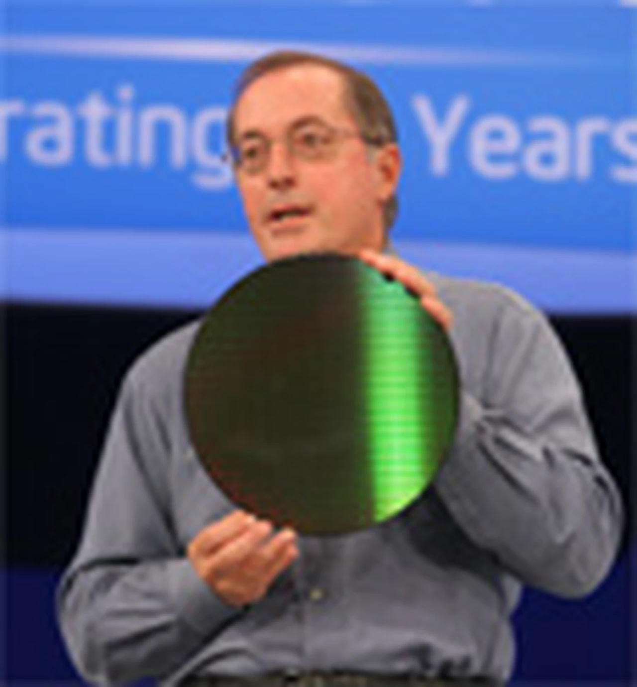 Intel contraataca a AMD y lanza nuevos chips de 32 nm