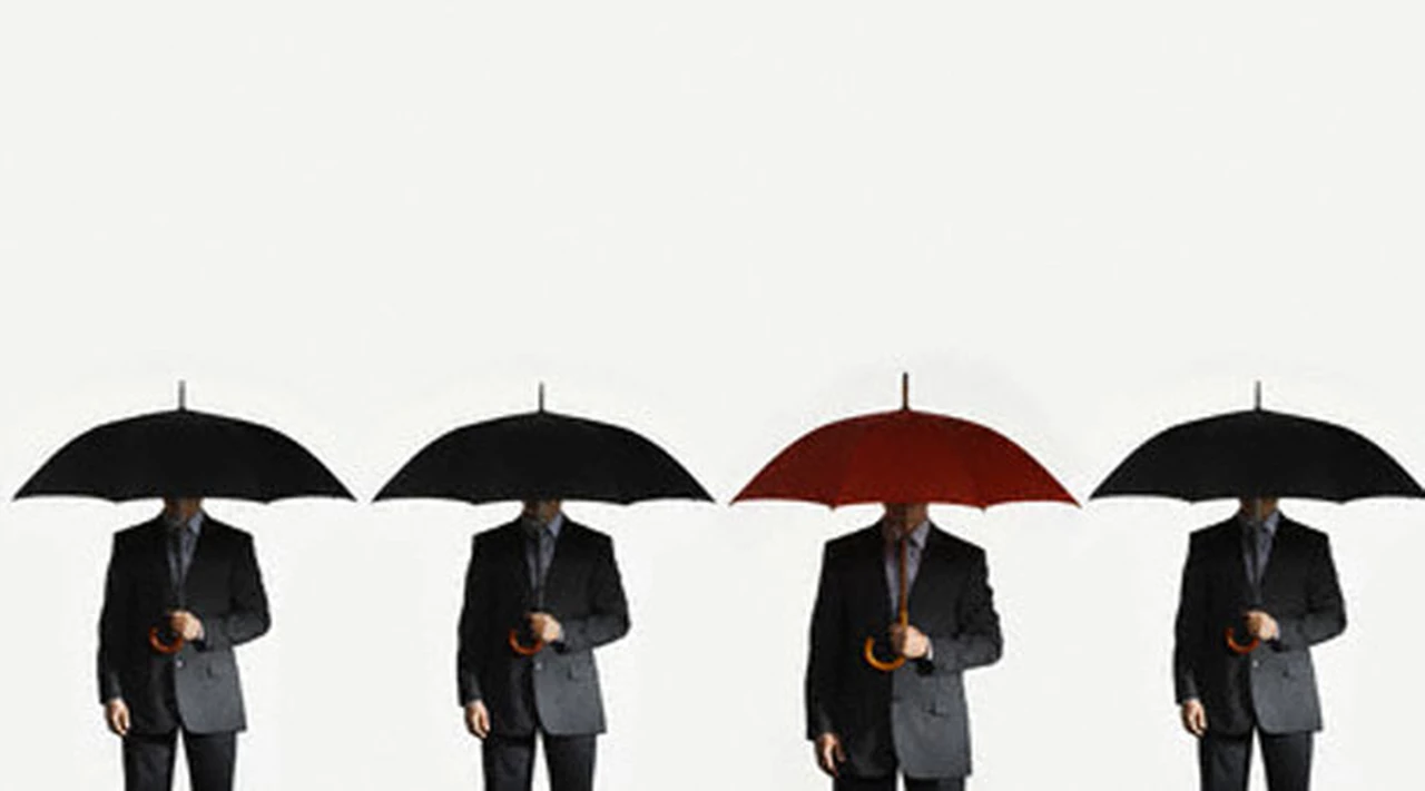 Por la crisis, empresas abren el paraguas y ya averiguan por planes de reinserción laboral