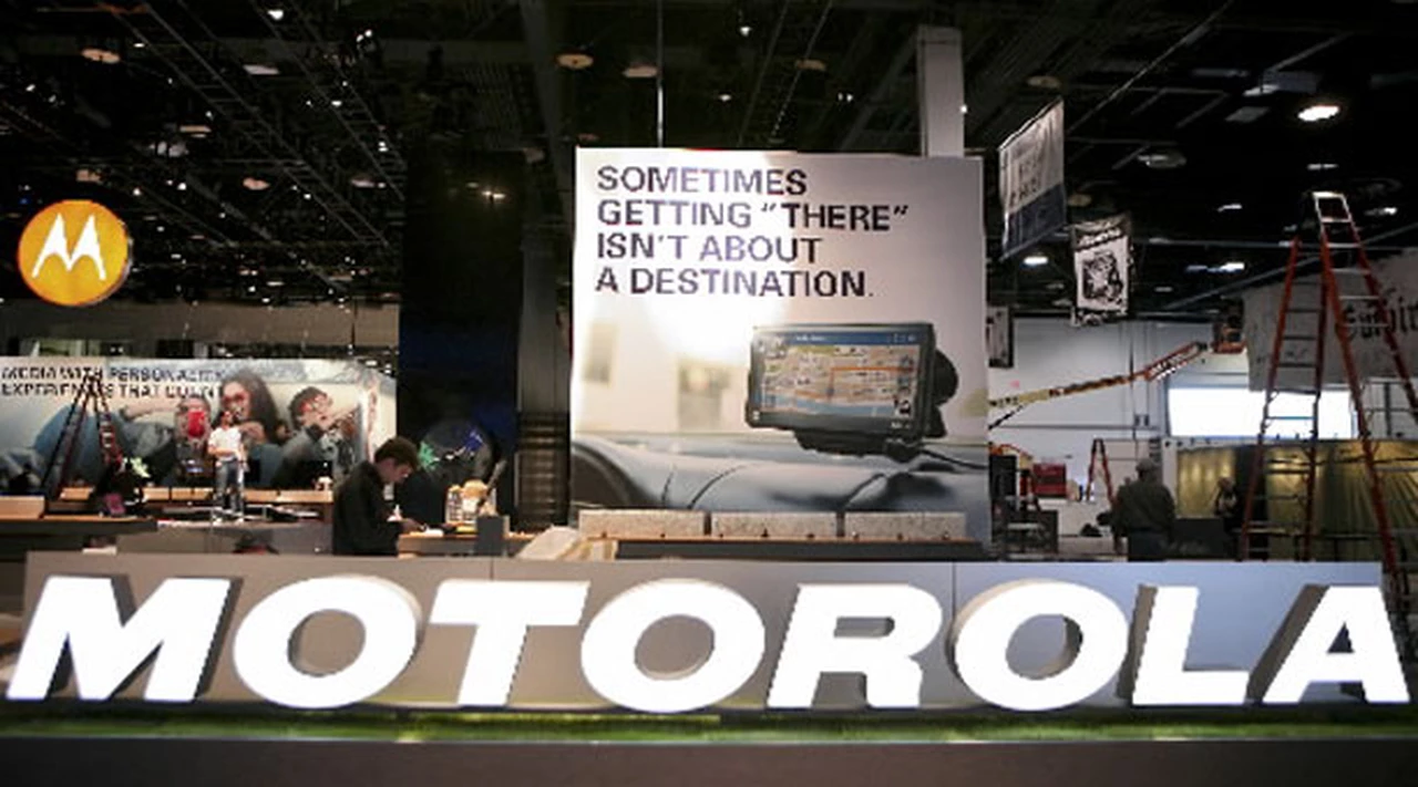 Motorola completará su escisión en dos compañí­as independientes en 2011