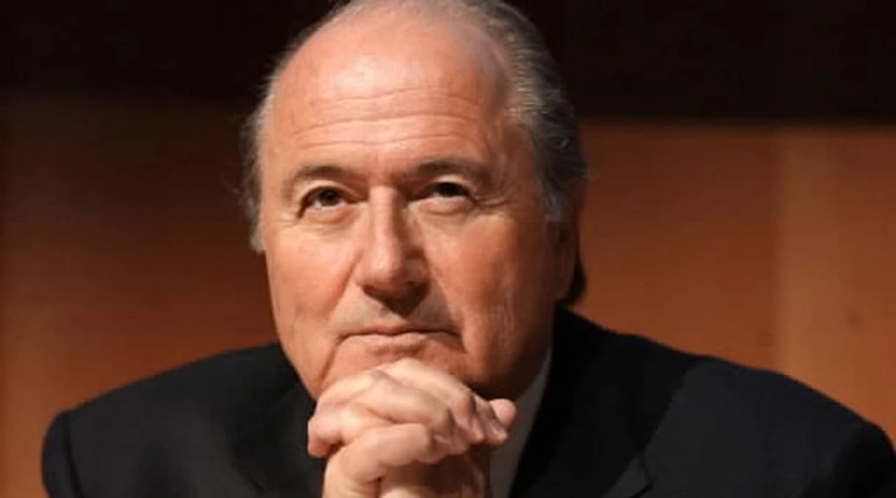 Blatter se suma a Twitter, pero los holandeses lo tienen prohibido
