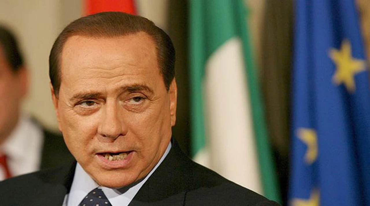 Berlusconi aconseja a los jóvenes irse de Italia para conseguir trabajo