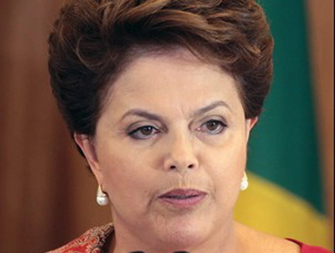 Rousseff endurece los requisitos para el ingreso de españoles a Brasil