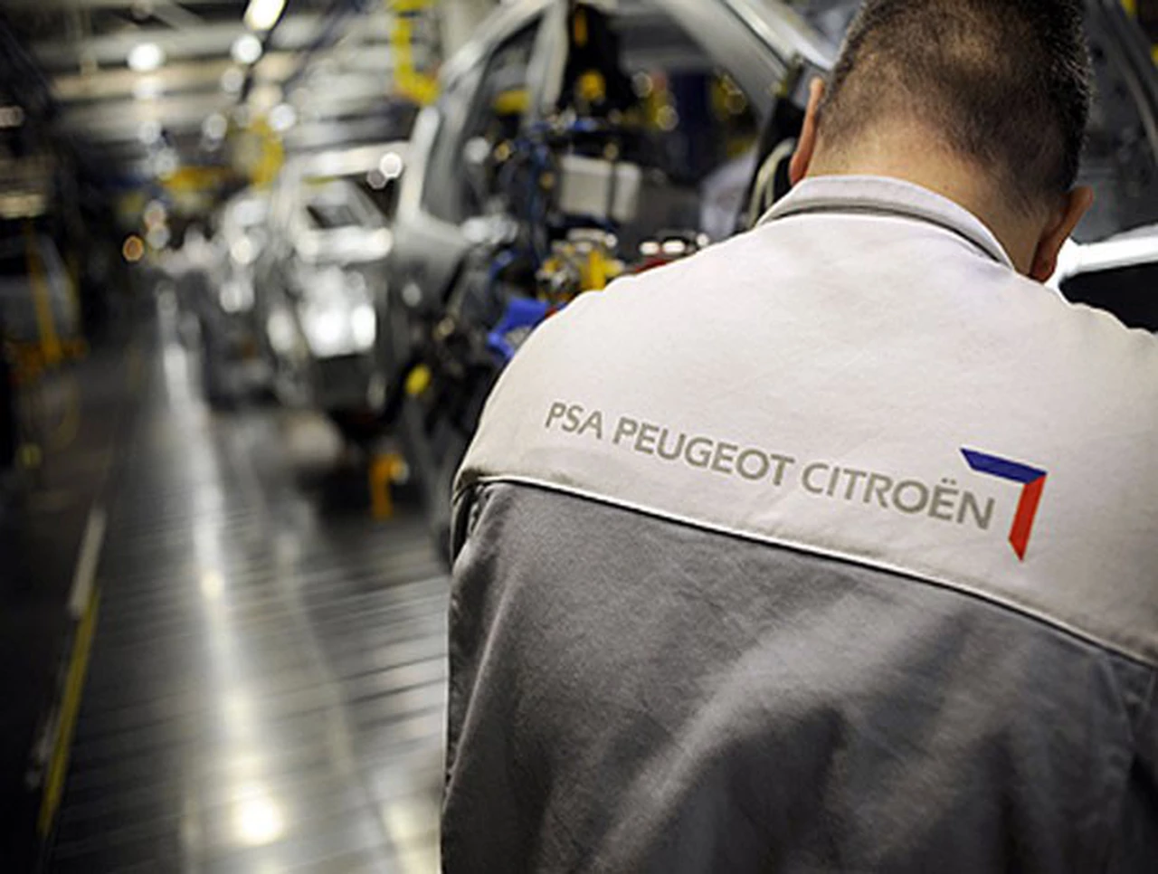 La familia Peugeot aprueba sociedad con la firma china Dongfeng por u$s4.100 M