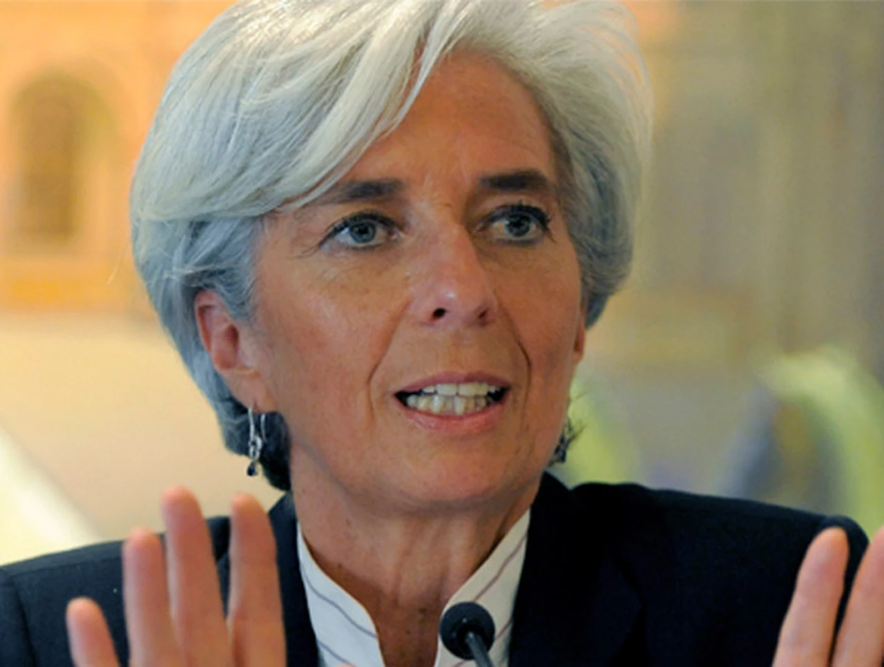 La policí­a francesa registró la casa de la directora del FMI, Christine Lagarde