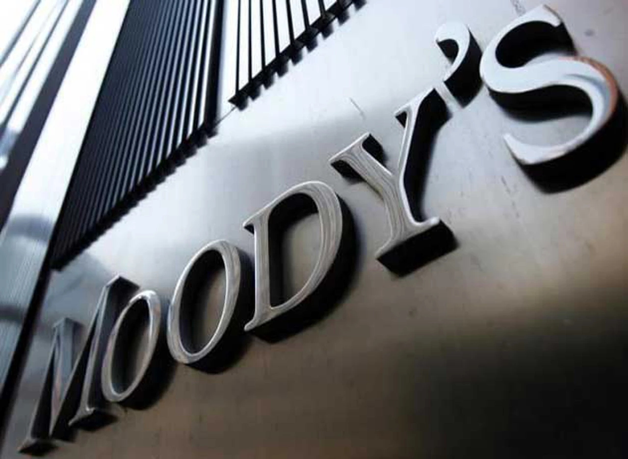 Moody's desconfí­a del pronóstico del ministro Prat Gay y anticipa un mayor déficit fiscal para el año que viene