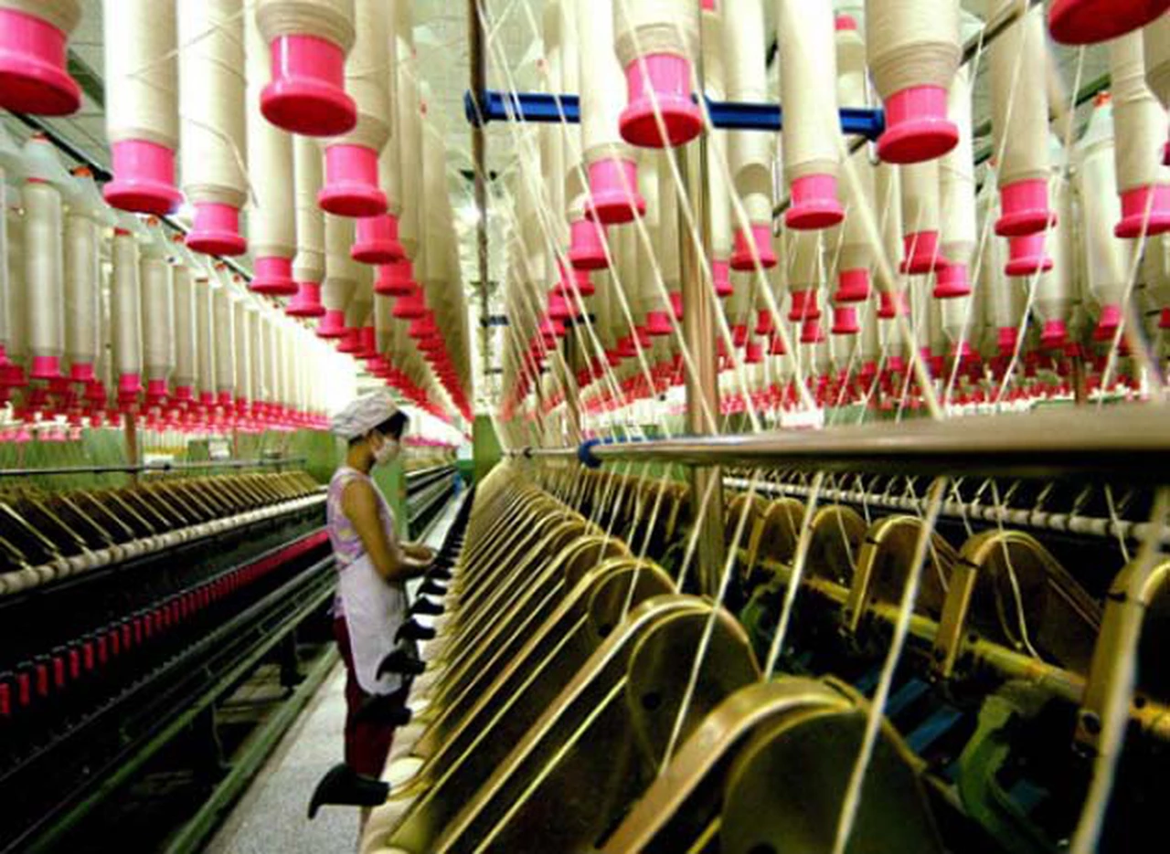 Se agudiza la crisis textil: miles de suspensiones y despidos por caí­da en ventas y las importaciones