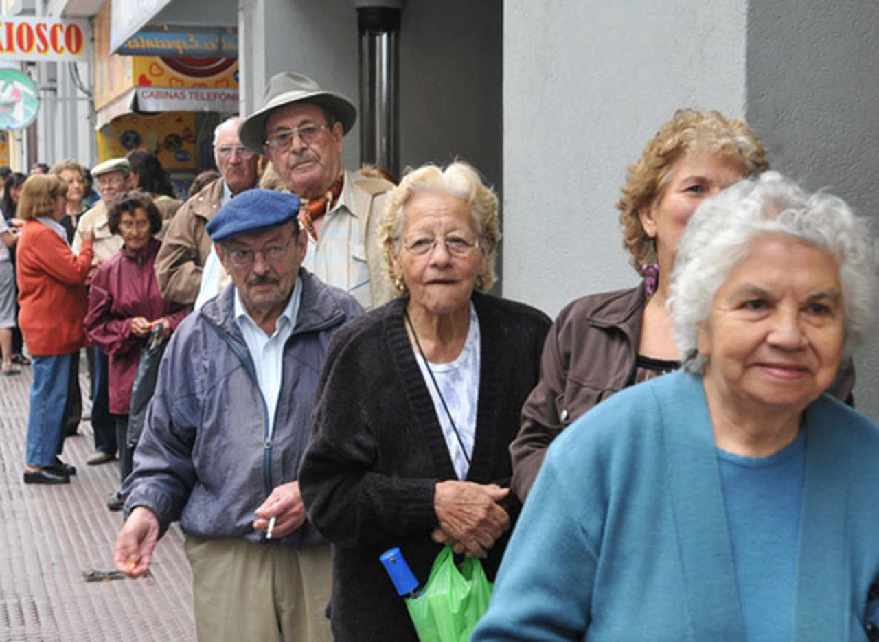 La CGT de Moyano reclama un  "aumento de emergencia" de $1.200 para los jubilados