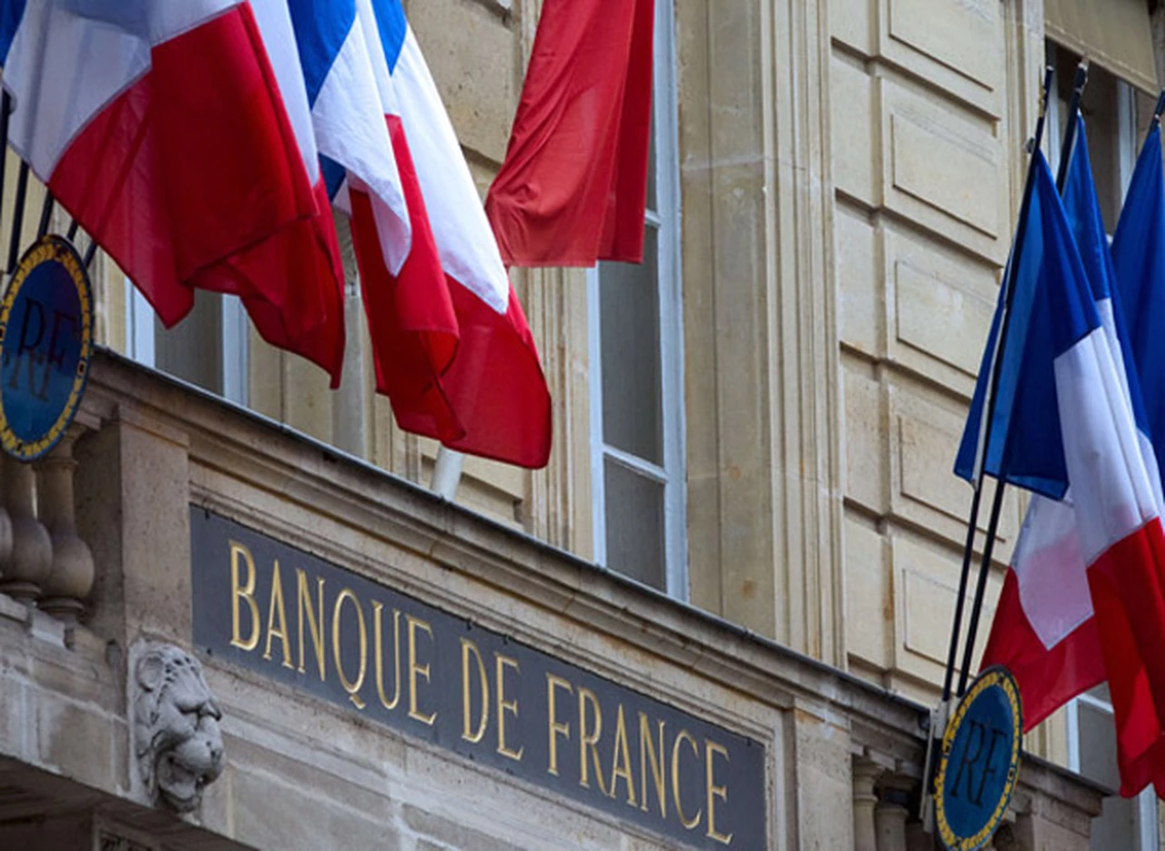 Otro golpe a las reservas del Central: el Banco de Francia corta su asistencia de divisas